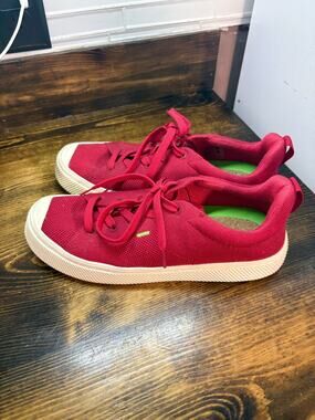 Cariuma Red Sneakers Men Size  9